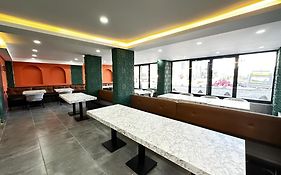 Renaissance Apart Hotel